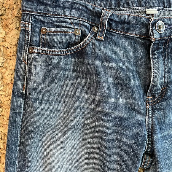 Banana Republic Wide-Leg Capri Jeans | Fall 2010 | Size 30 | Medium Wash - Picture 3 of 7